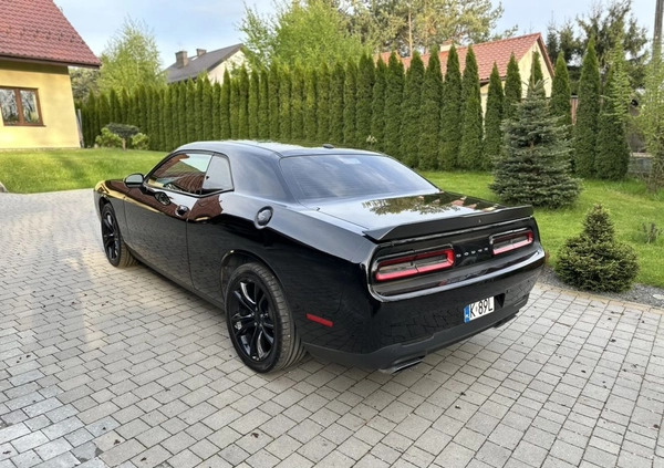 Dodge Challenger cena 103700 przebieg: 89000, rok produkcji 2016 z Wieliczka małe 466